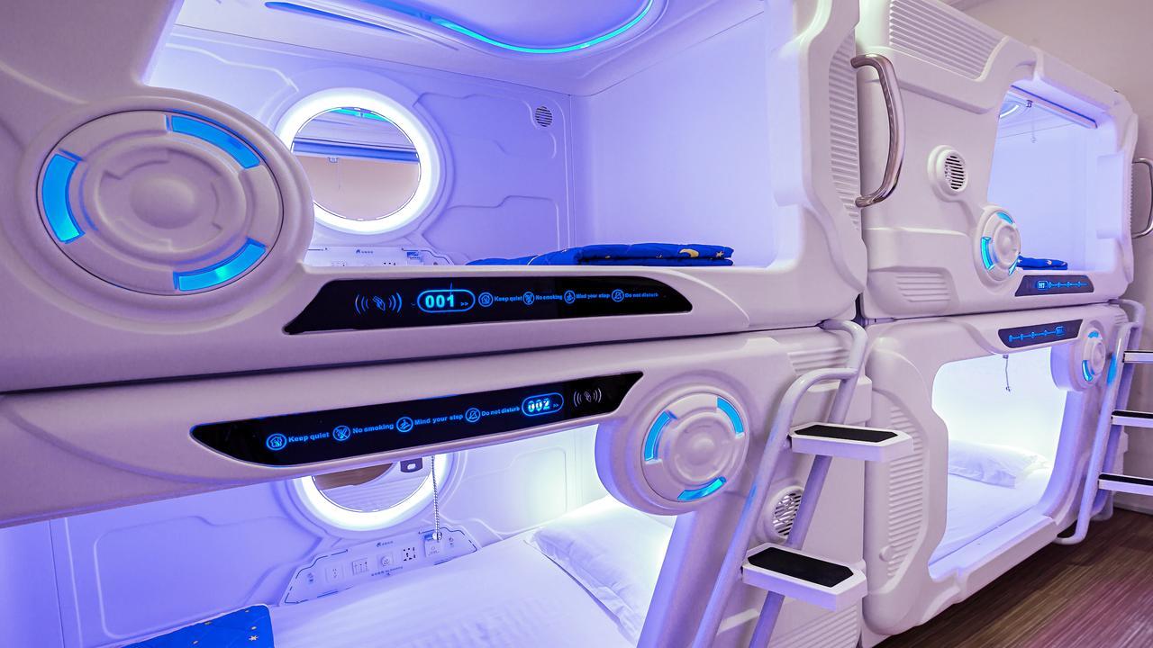 Spacepod@Com Singapura Luaran gambar