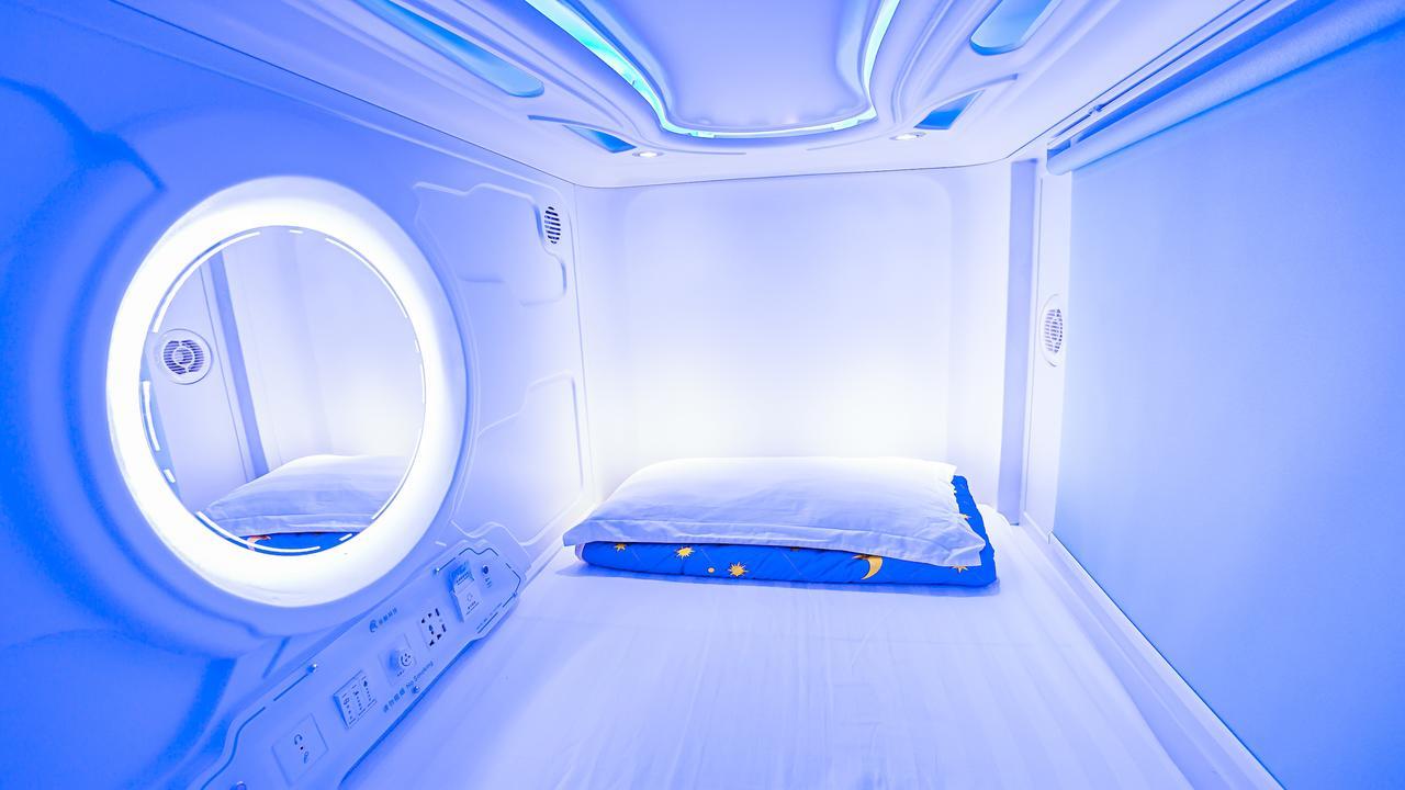 Spacepod@Com Singapura Luaran gambar